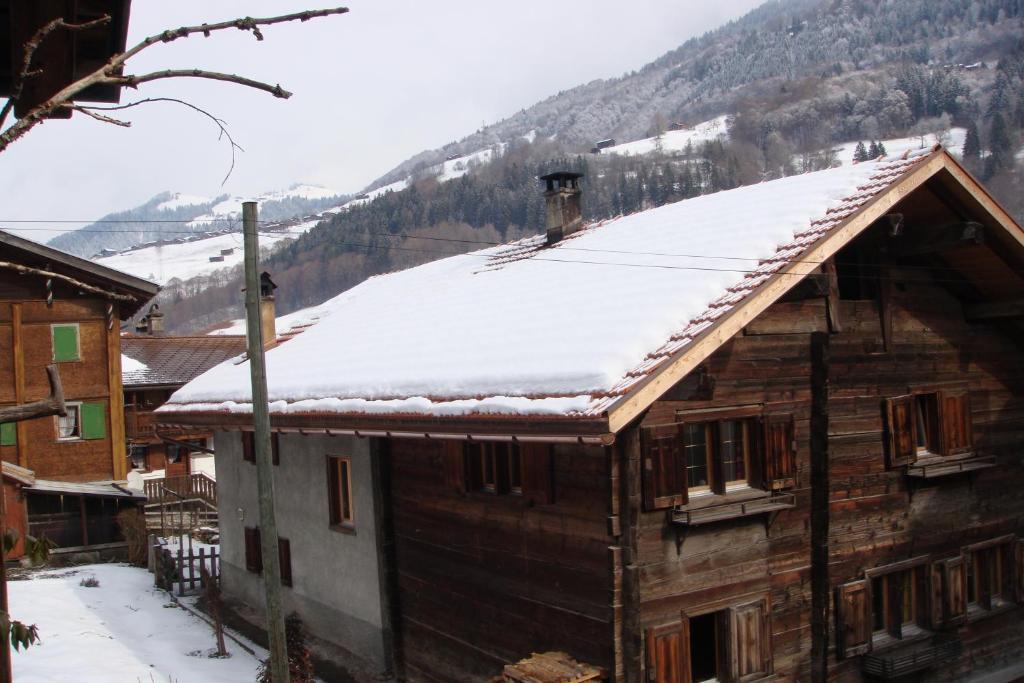 Bnb Hasatrog Jenaz Екстер'єр фото